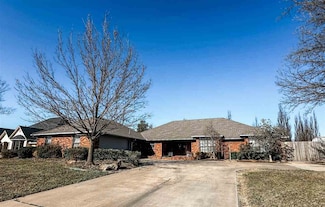 308 NW 32nd St, Lawton, OK 73505
