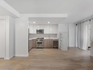 557 Hart St Unit 3-A, Brooklyn, NY 11221