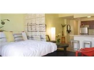 184 Thompson St Unit 3R, New York, NY 10012