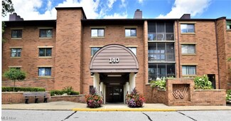 140 Fox Hollow Dr Unit 408B, Cleveland, OH 44124