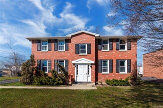 425 Joe McCarthy Dr, Amherst, NY 14228