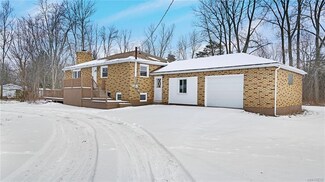 1451 Campbell Blvd, Buffalo, NY 14228