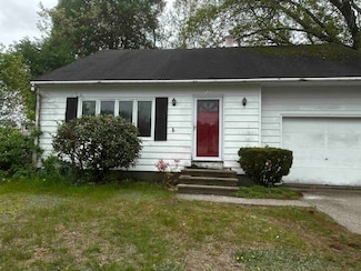 23 April Dr, Nashua, NH 03060