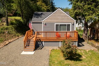 196 NW 11th St, Toledo, OR 97391