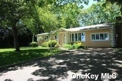 26 Romana Dr, Hampton Bays, NY 11946