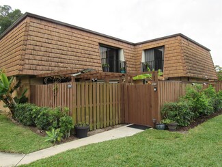 2707 27th Ln, Greenacres, FL 33463
