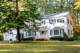 22 Richards Dr, Brunswick, ME 04011