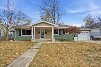 710 N Worth St, Sullivan, IL 61951