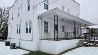 228 Summerlee Ave, Oak Hill, WV 25901