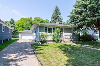 419 18th St S, Moorhead, MN 56560