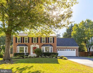 8505 Century Oak Ct, Fairfax Station, VA 22039
