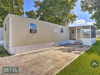 127 Acapulco Ln, Daytona Beach, FL 32117