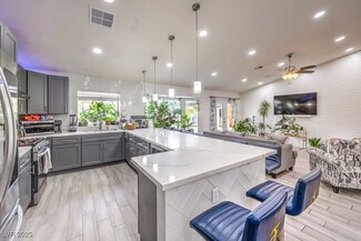 7428 Radville Dr, Las Vegas, NV 89129