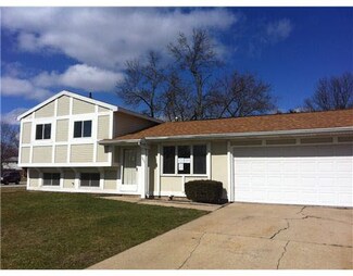 1959 Thornhill Dr, South Bend, IN 46614