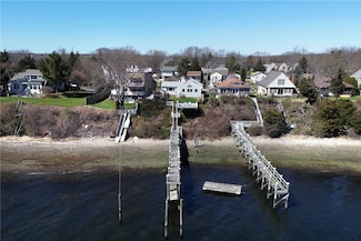 31 Narragansett Blvd, Portsmouth, RI 02871