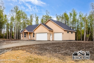 5236 W Hidden Paradise Rd, Meadow Lakes, AK 99654