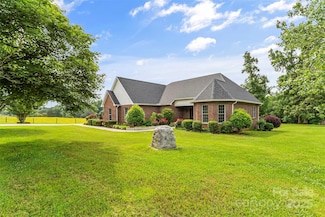 1825 Smyre Farm Rd, Newton, NC 28658