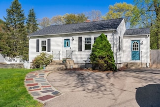 50 Hoover Rd, Walpole, MA 02081