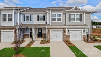 318 Creekview Rd, Hendersonville, NC 28792