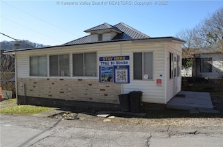 301 W 4th St, Williamson, WV 25661