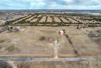 1100 Estell Dr, Moore, OK 73160