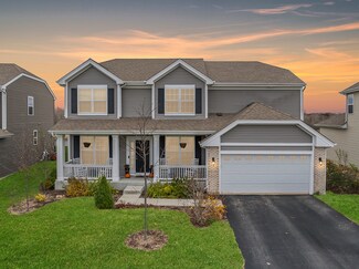 912 Wildwood Dr, Pingree Grove, IL 60140
