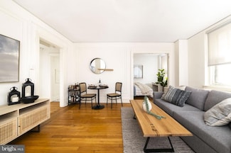 2100 2 Walnut St Unit 2C, Philadelphia, PA 19103