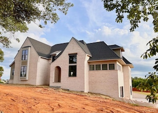 1608 Autumn Run Dr, Forest, VA 24551
