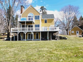 4 Lands End Ln, Moultonborough, NH 03254