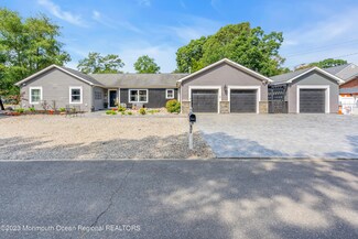 402 Hickory Ln, Forked River, NJ 08731