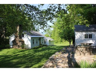 7 Cody Rd, Londonderry, VT 05148