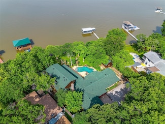 264 Shoreline Dr, Azle, TX 76020
