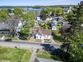 19 Summer St, Wiscasset, ME 04578