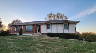 16500 Greenwald Dr, Belton, MO 64012