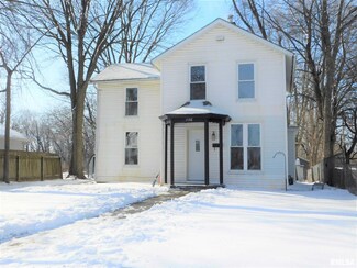 1132 Scott St, Davenport, IA 52803