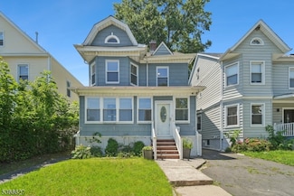 137 Sanford St, East Orange, NJ 07018