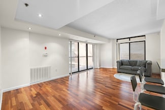 700 1st St Unit 6D, Hoboken, NJ 07030