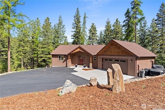 6657 Forest Ridge Dr, Wenatchee, WA 98801