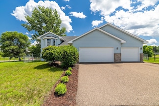 24155 Whispering Cir, Bethel, MN 55005