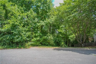 3504 Shaker Dr, Greensboro, NC 27410