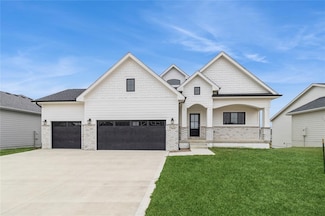 2422 SE 5th St, West Des Moines, IA 50265