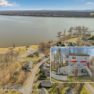 105 Canal St, Port Ewen, NY 12466