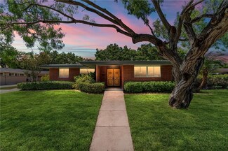 466 Barracuda Place, Corpus Christi, TX 78411