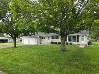 618 W 10th St, Jonesboro, IN 46938