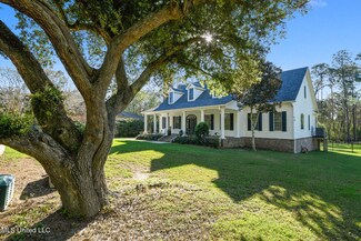 24499 Aberdeen Dr, Pass Christian, MS 39571