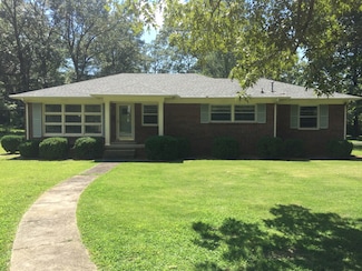 711 Forrest Dr, Tullahoma, TN 37388