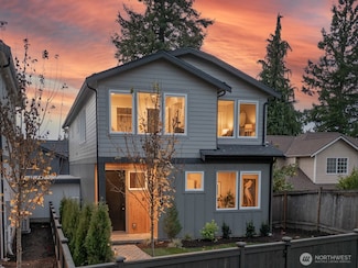 11217 NE 95th St, Kirkland, WA 98033