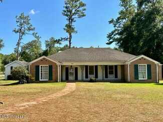 1520 W Fourth Ave, Picayune, MS 39466