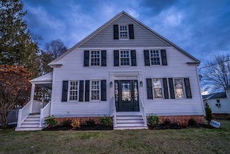 50 Linden St, Exeter, NH 03833