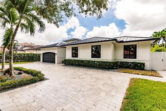 16323 NW 77th Path, Hialeah, FL 33016